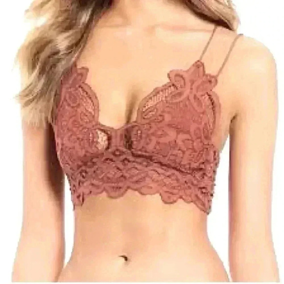 Francesca’s NWT Lace Bralette - Picture 1 of 3